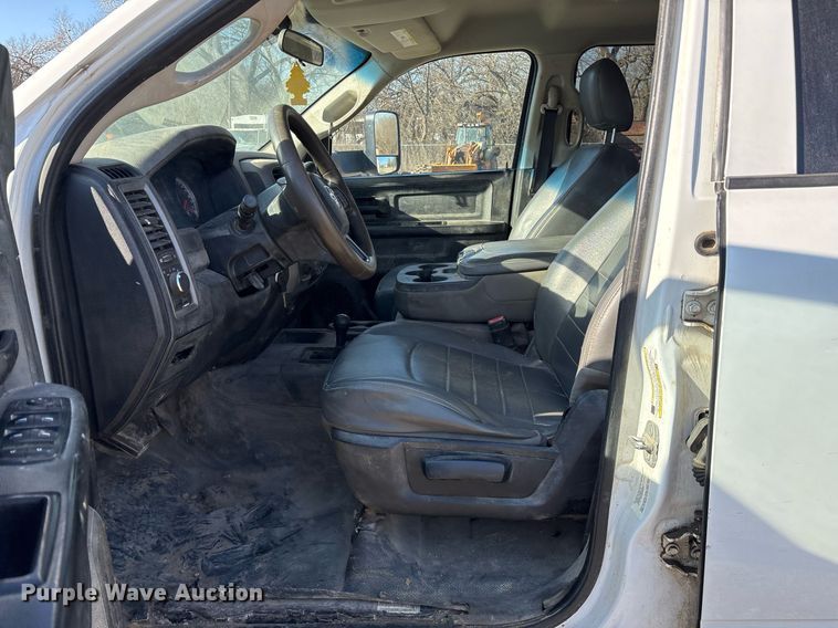 image for item EY9873 2014 Dodge Ram 4500 Crew Cab utility / service truck