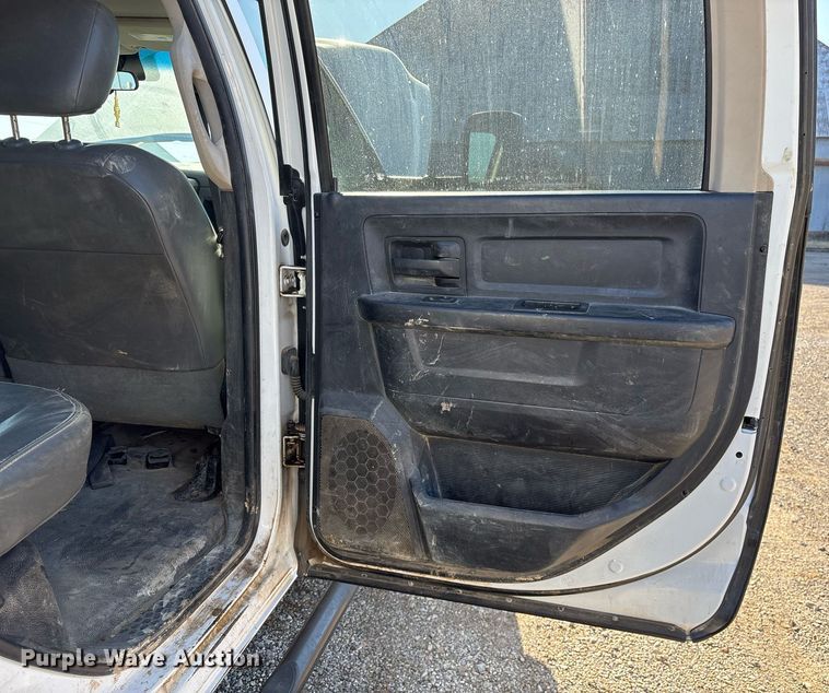 image for item EY9873 2014 Dodge Ram 4500 Crew Cab utility / service truck