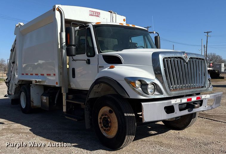 image for item EY9874 2012 International 7400 SBA refuse truck