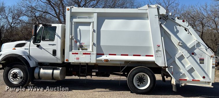 image for item EY9874 2012 International 7400 SBA refuse truck