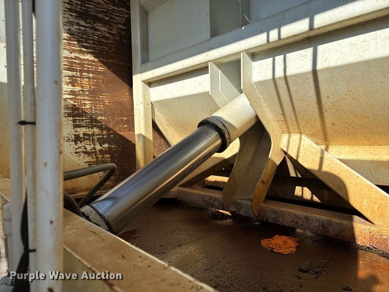 image for item EY9874 2012 International 7400 SBA refuse truck