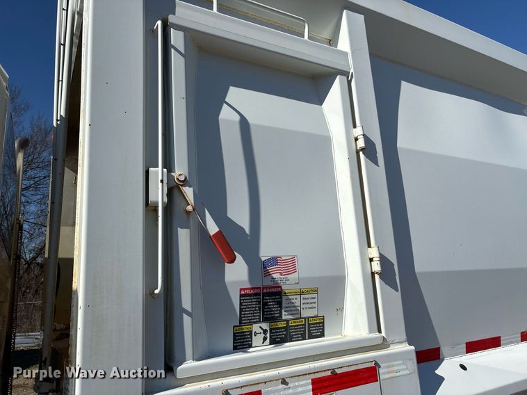 image for item EY9874 2012 International 7400 SBA refuse truck