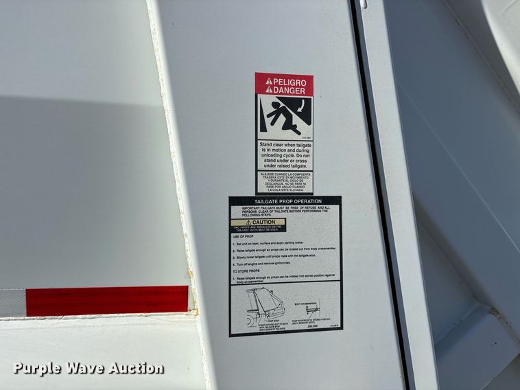 image for item EY9874 2012 International 7400 SBA refuse truck