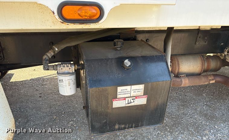 image for item EY9874 2012 International 7400 SBA refuse truck