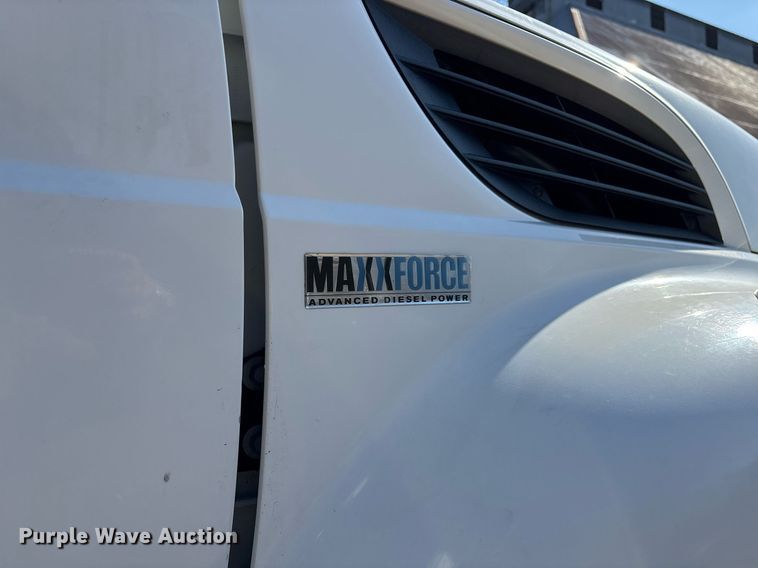 image for item EY9874 2012 International 7400 SBA refuse truck