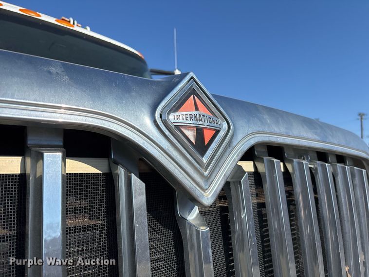 image for item EY9874 2012 International 7400 SBA refuse truck