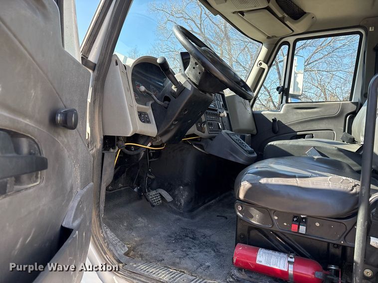 image for item EY9874 2012 International 7400 SBA refuse truck