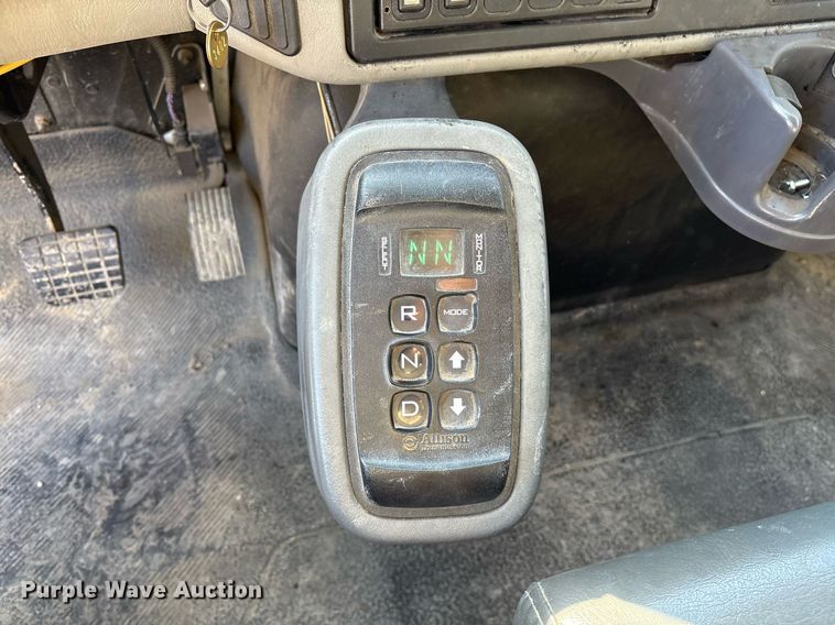 image for item EY9874 2012 International 7400 SBA refuse truck