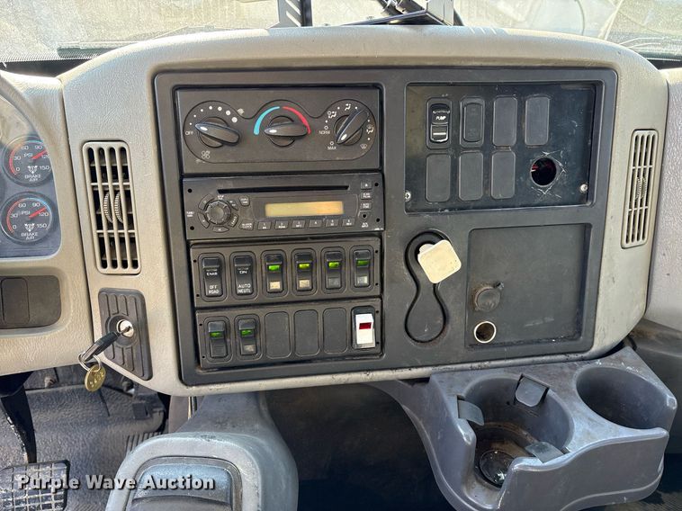 image for item EY9874 2012 International 7400 SBA refuse truck