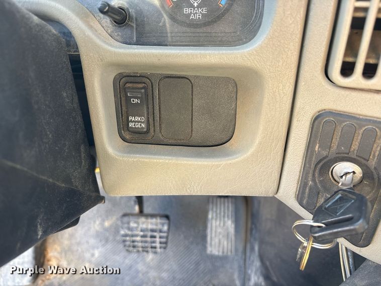 image for item EY9874 2012 International 7400 SBA refuse truck