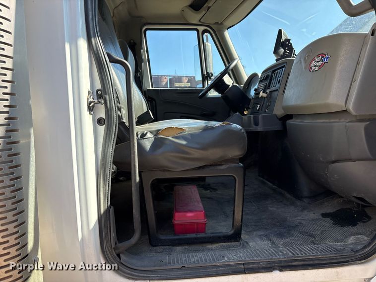 image for item EY9874 2012 International 7400 SBA refuse truck