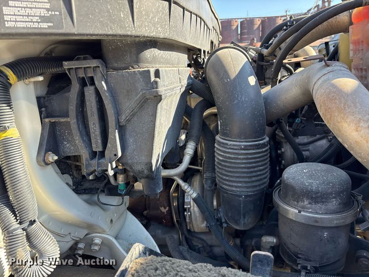 image for item EY9874 2012 International 7400 SBA refuse truck