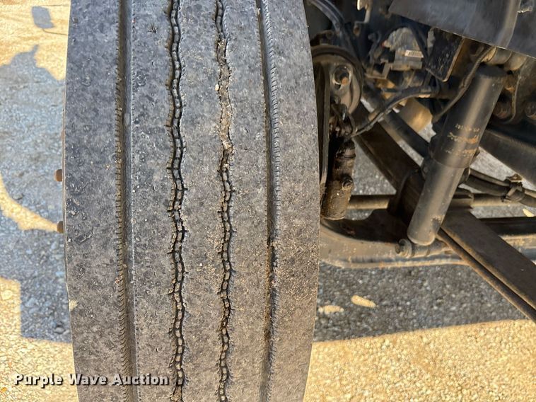 image for item EY9874 2012 International 7400 SBA refuse truck