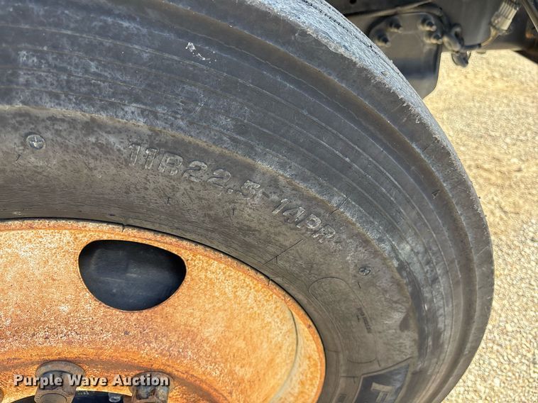 image for item EY9874 2012 International 7400 SBA refuse truck