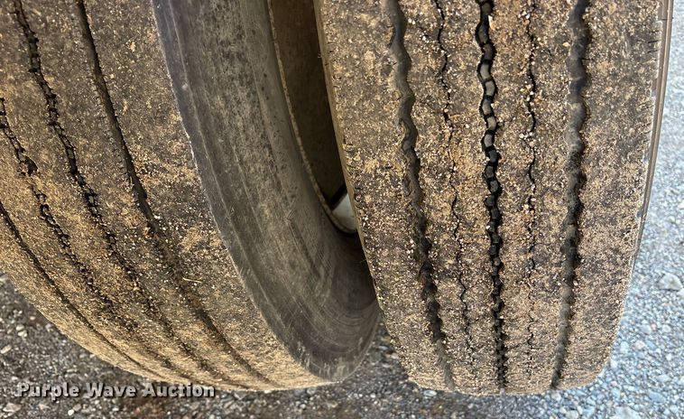 image for item EY9874 2012 International 7400 SBA refuse truck