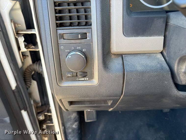 image for item EY9875 2010 Dodge Ram 1500 Quad Cab pickup truck