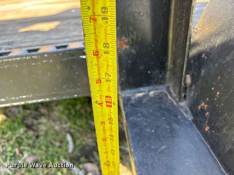 image for item EY9878 2013 Trail Master utility trailer