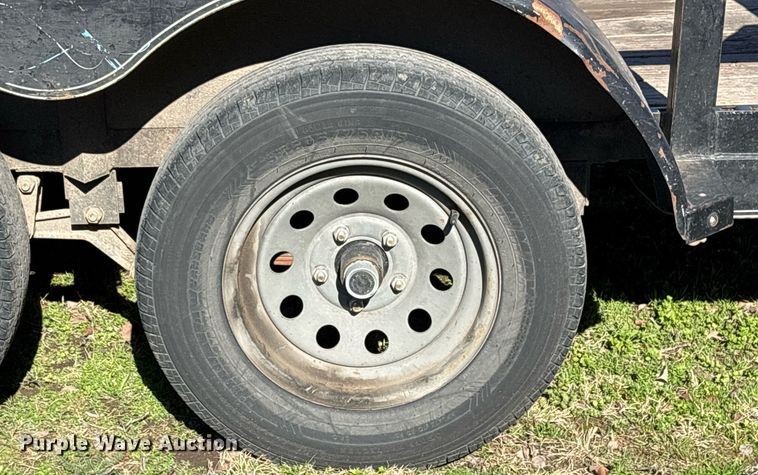 image for item EY9878 2013 Trail Master utility trailer