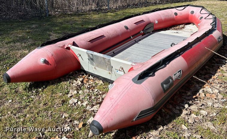 image for item EY9880 2009 Achilles SG-156 inflatable raft