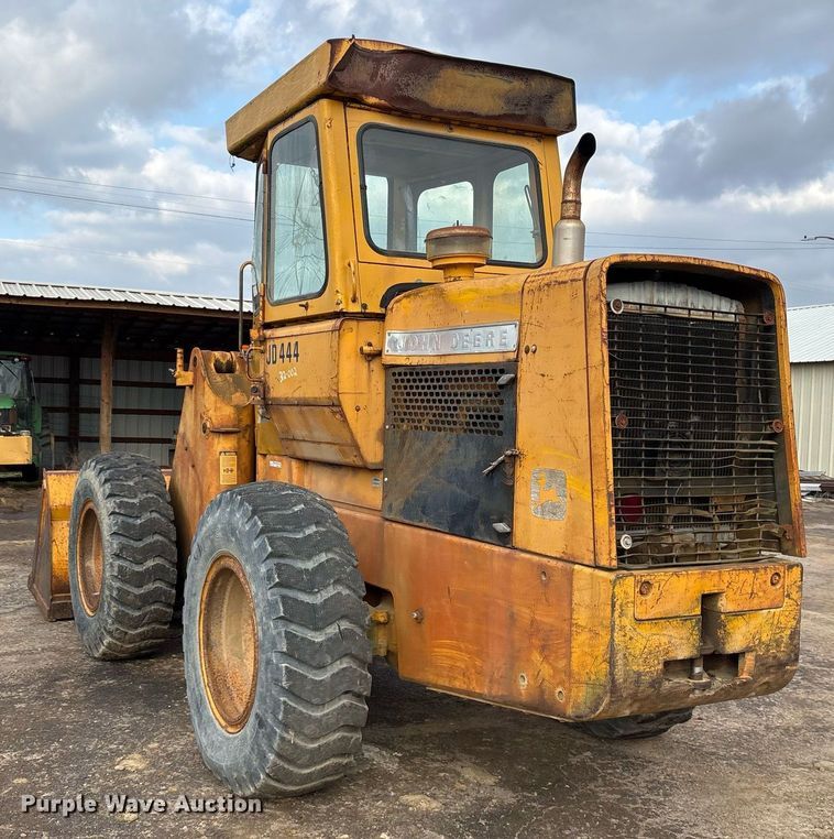 image for item EY9900 1980 John Deere JD444 wheel loader