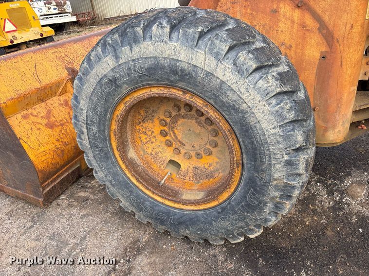 image for item EY9900 1980 John Deere JD444 wheel loader