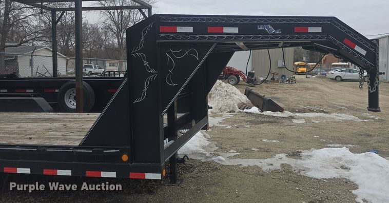 image for item NI9475 2012 Load Trail equipment trailer