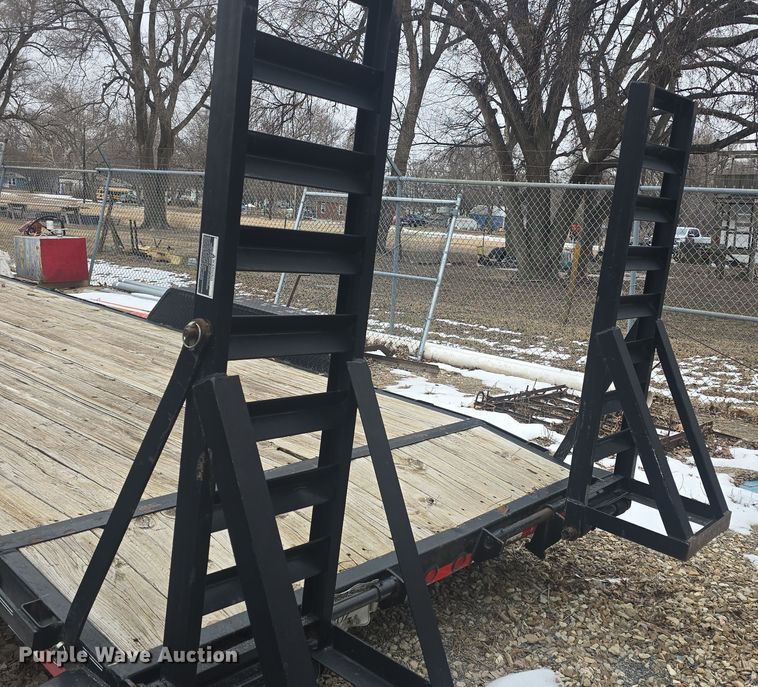 image for item NI9475 2012 Load Trail equipment trailer