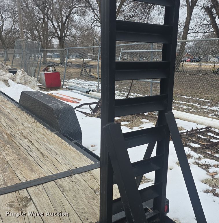 image for item NI9475 2012 Load Trail equipment trailer