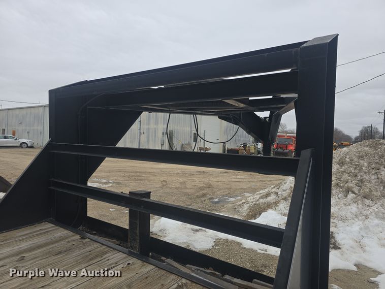 image for item NI9475 2012 Load Trail equipment trailer