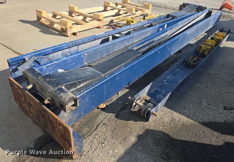 image for item NI9484 Versymmetric Challenger  3900 2-post lift