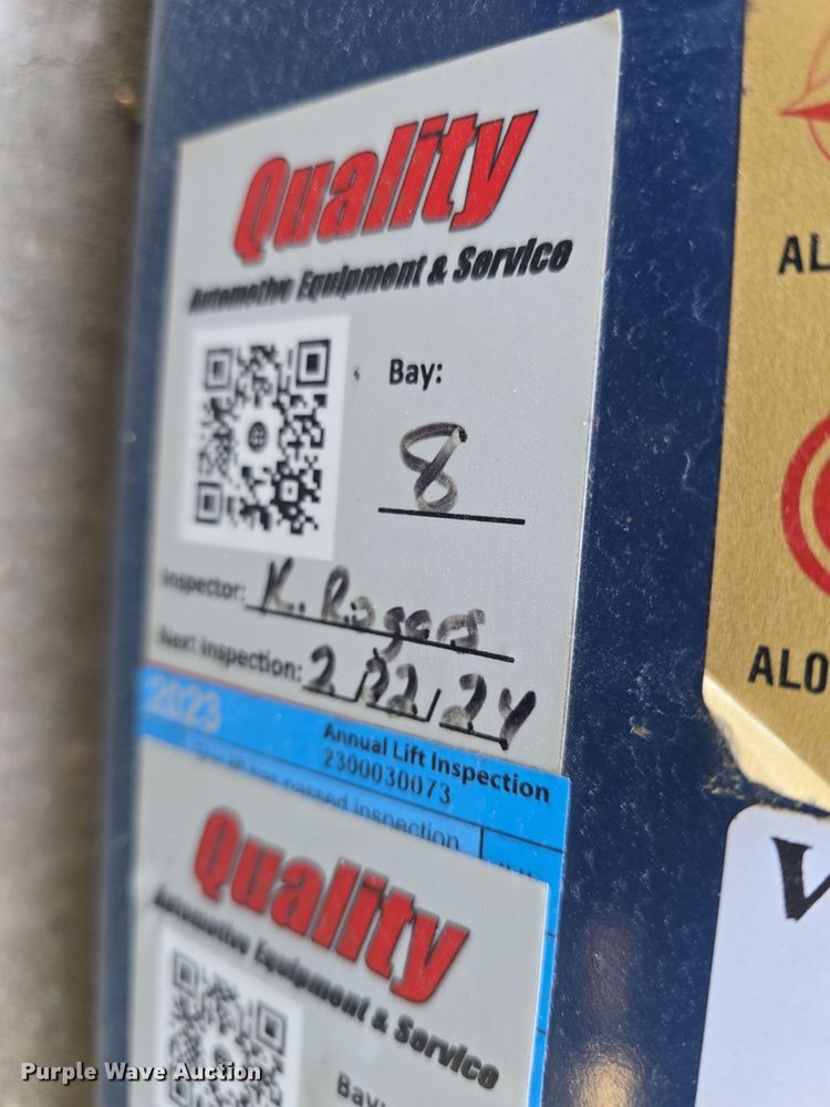 image for item NI9484 Versymmetric Challenger  3900 2-post lift