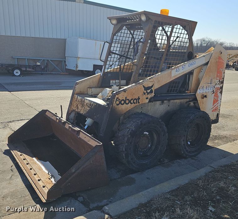 image for item NI9487 1993 Bobcat 843B skid steer loader
