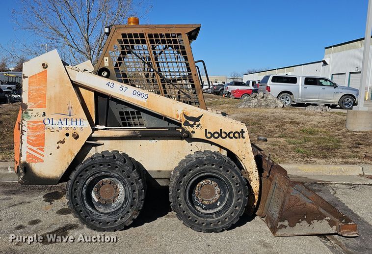 image for item NI9487 1993 Bobcat 843B skid steer loader