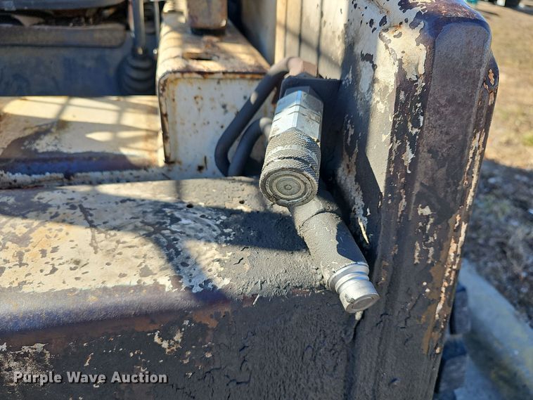 image for item NI9487 1993 Bobcat 843B skid steer loader