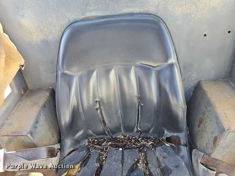 image for item NI9487 1993 Bobcat 843B skid steer loader