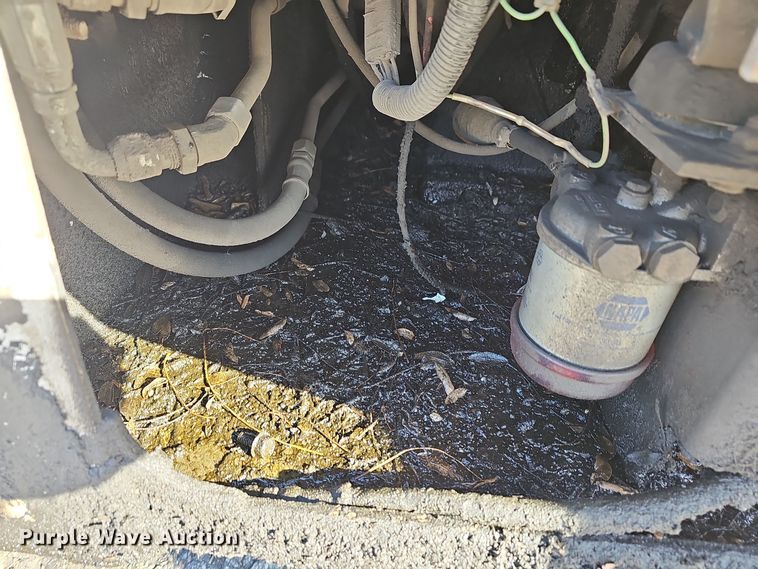 image for item NI9487 1993 Bobcat 843B skid steer loader