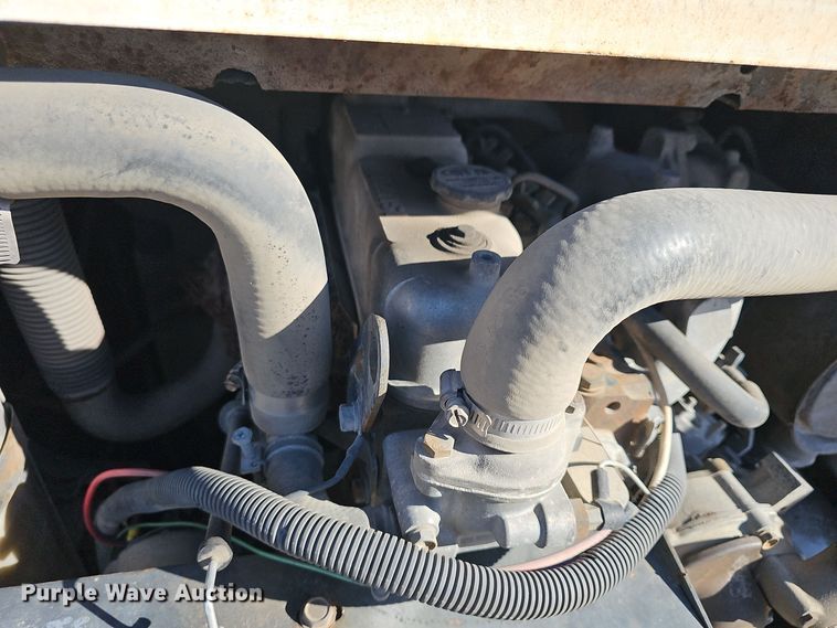 image for item NI9487 1993 Bobcat 843B skid steer loader