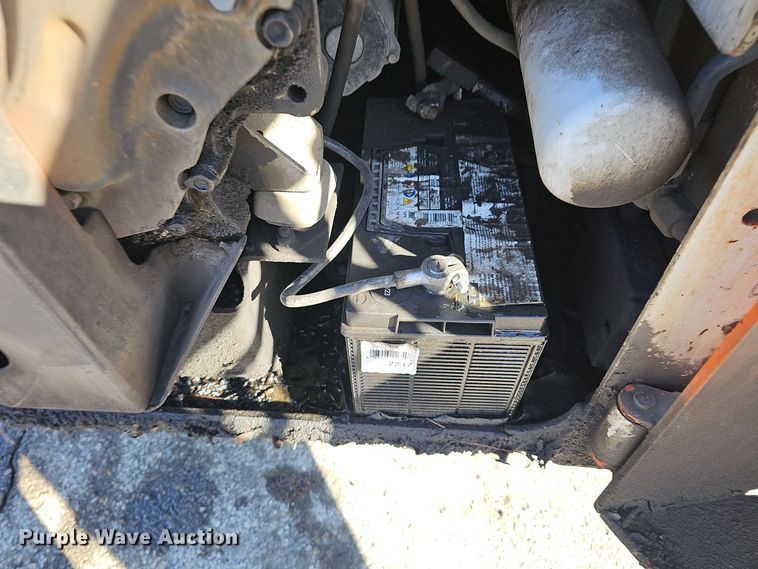 image for item NI9487 1993 Bobcat 843B skid steer loader