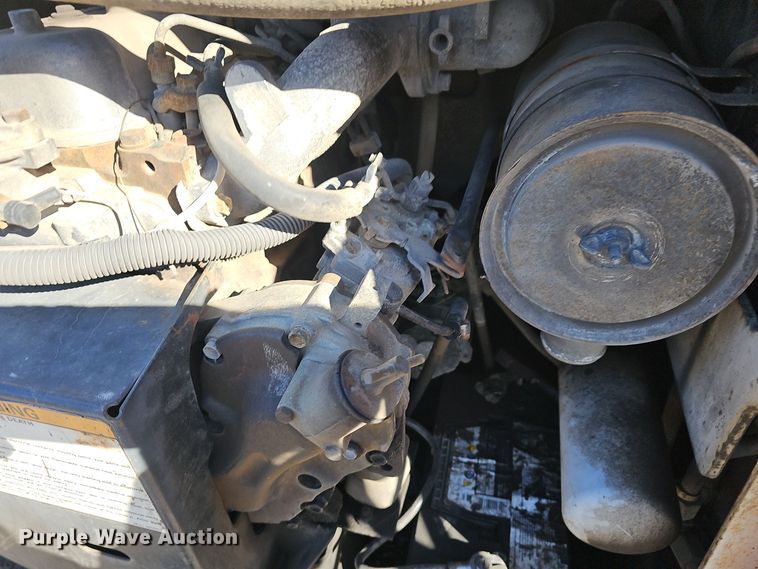 image for item NI9487 1993 Bobcat 843B skid steer loader