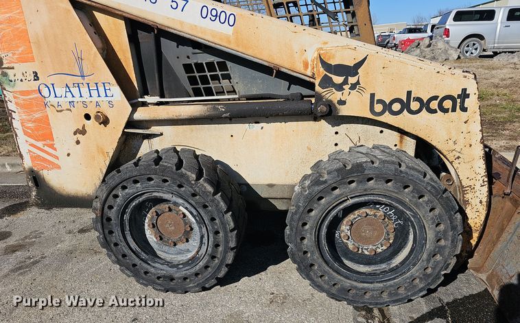 image for item NI9487 1993 Bobcat 843B skid steer loader