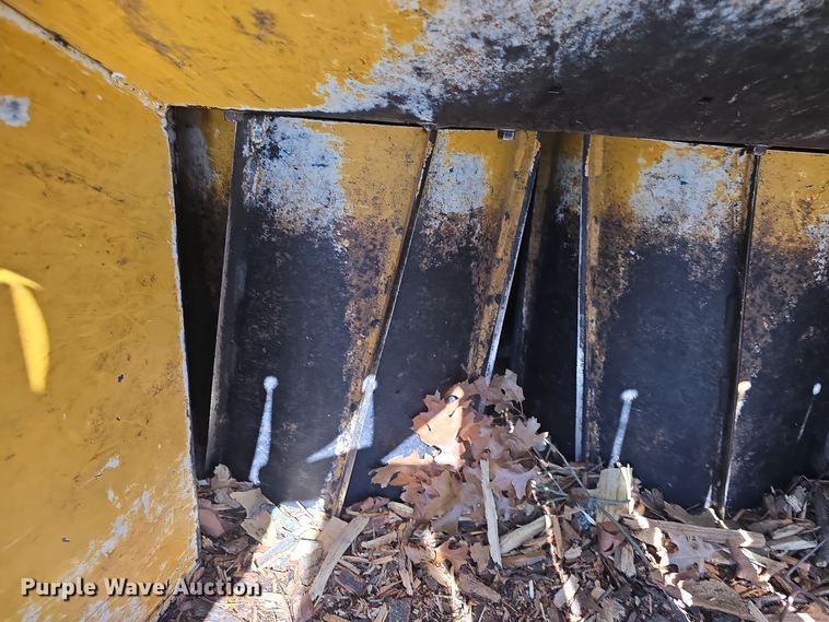 image for item NI9496 2008 Vermeer BC1500 wood chipper