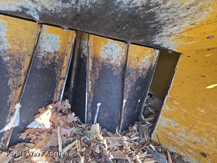 image for item NI9496 2008 Vermeer BC1500 wood chipper