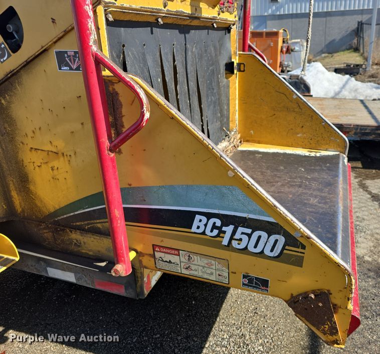image for item NI9496 2008 Vermeer BC1500 wood chipper