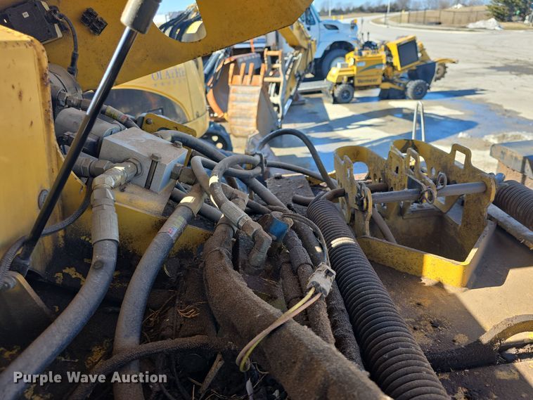 image for item NI9496 2008 Vermeer BC1500 wood chipper