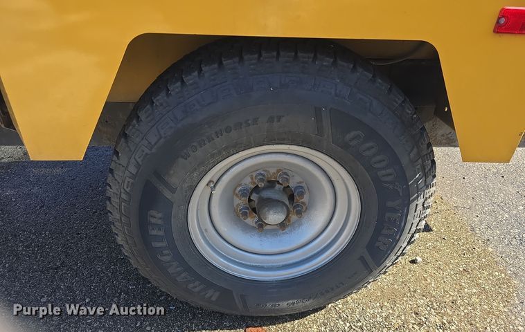 image for item NI9496 2008 Vermeer BC1500 wood chipper