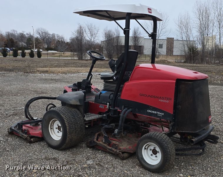 image for item NI9500 2013 Toro Groundsmaster 4300D lawn mower