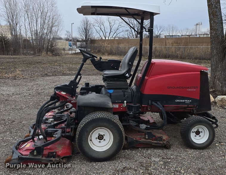 image for item NI9500 2013 Toro Groundsmaster 4300D lawn mower