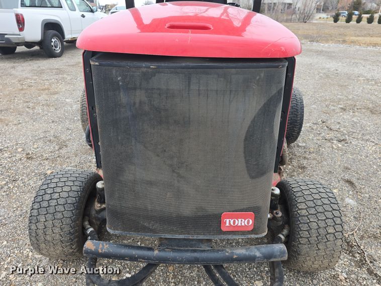 image for item NI9500 2013 Toro Groundsmaster 4300D lawn mower