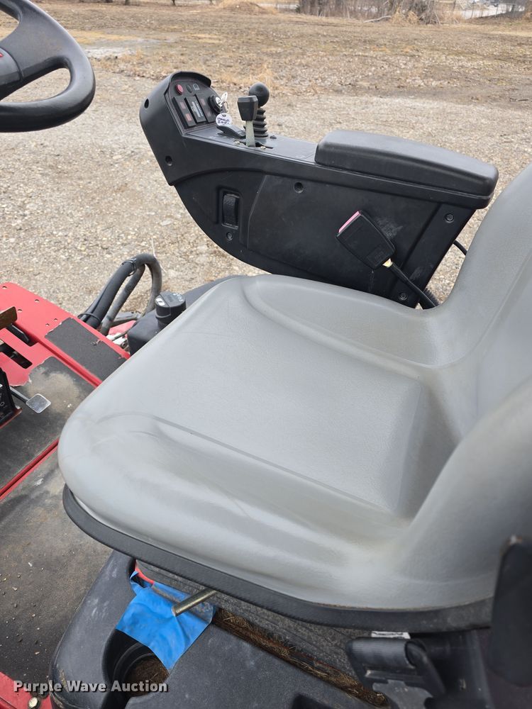 image for item NI9500 2013 Toro Groundsmaster 4300D lawn mower