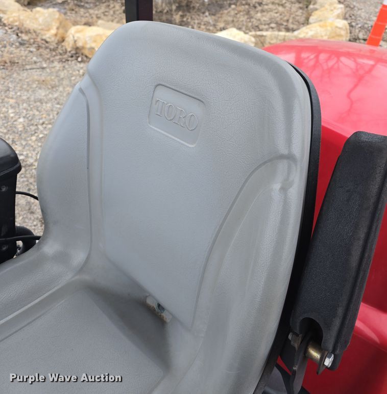 image for item NI9500 2013 Toro Groundsmaster 4300D lawn mower